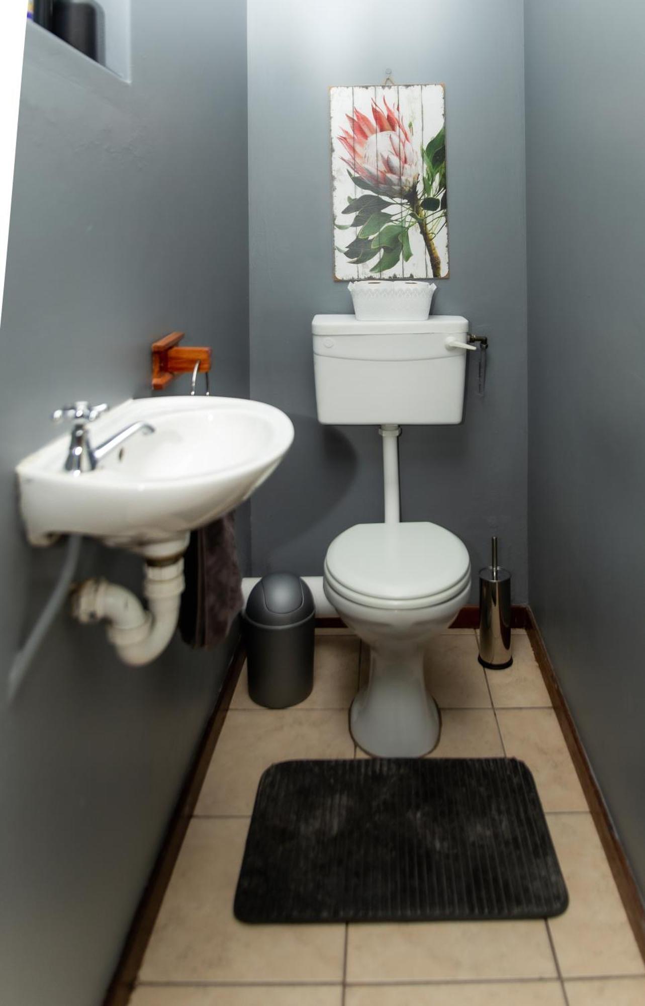 The Little Gem Apartment Клануилям Екстериор снимка